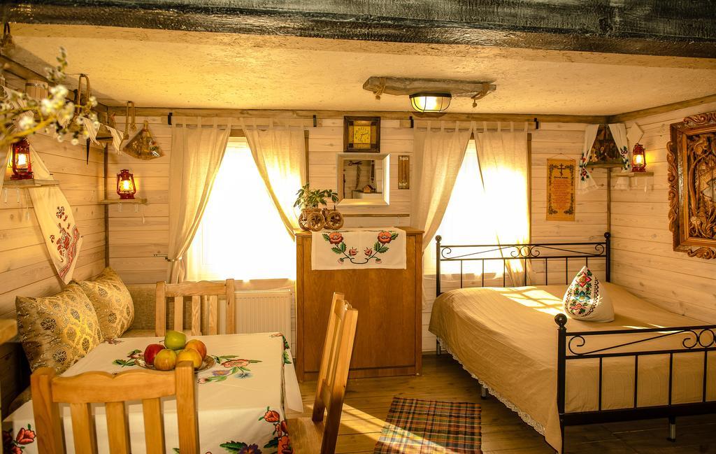 Usadba Belovezhskoye Pomestye Hotel Kamenyuki Kültér fotó